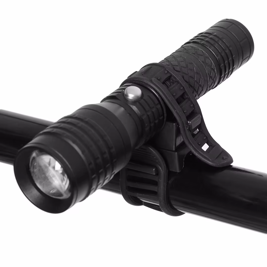 360 ° Support de variété de vélo réglable, lampe de poche de vélo, pince de torche, support de monta