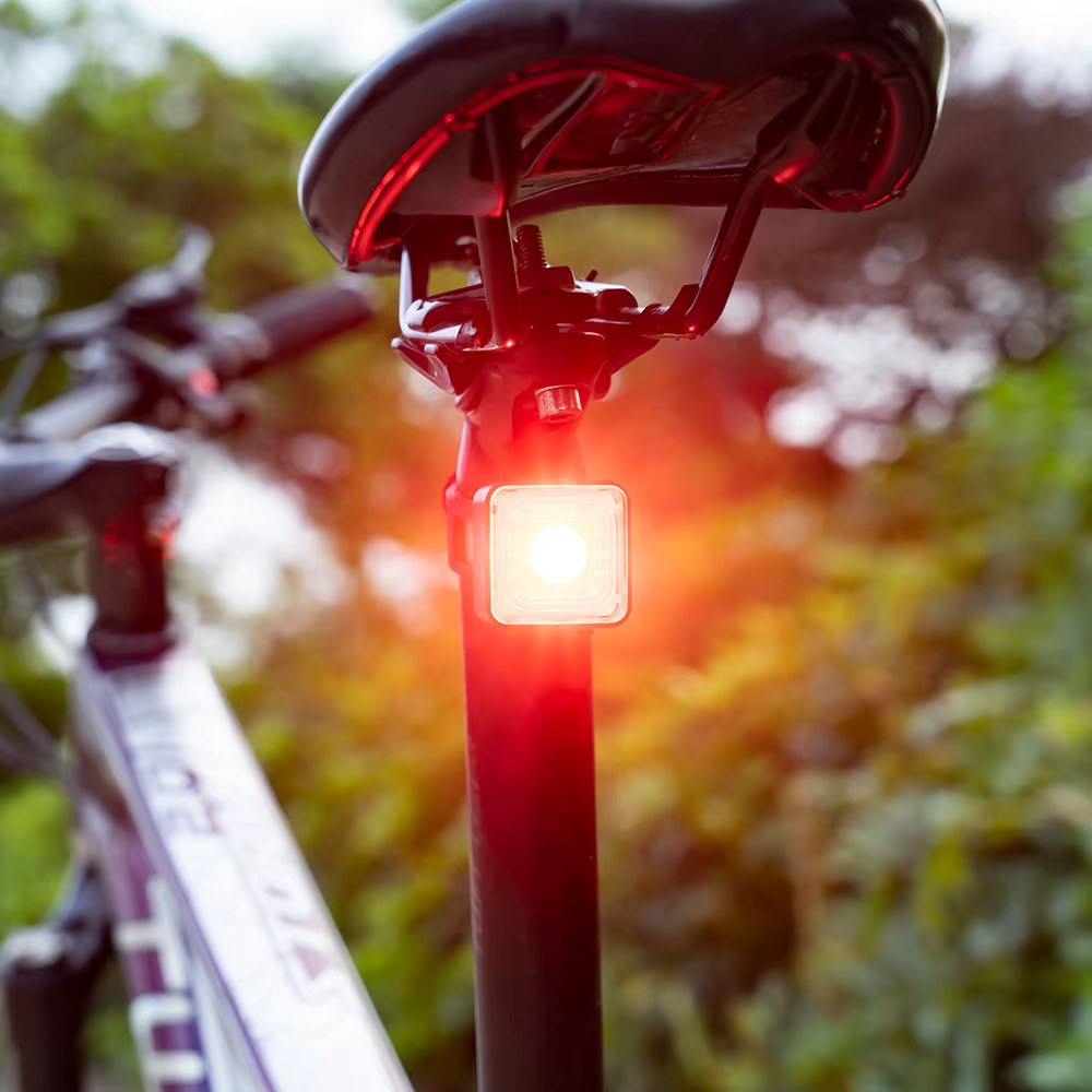 ThinkRider feu arrière de vélo intelligent démarrage automatique arrêt frein IPX6 étanche USB Charge