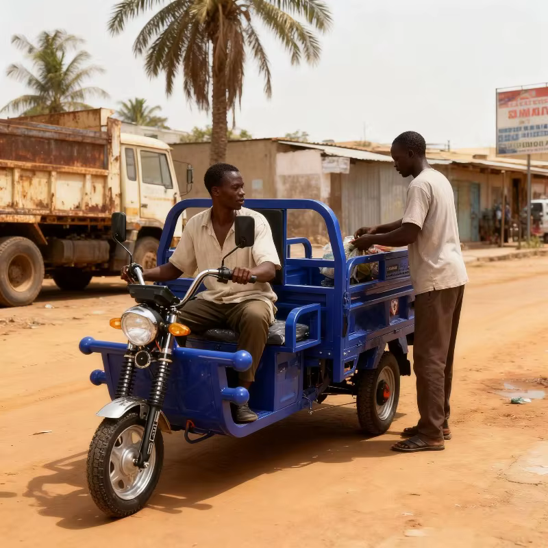 Tricycle électrique à forte demande, capacité de charge 400 kg, autonomie 60 km, 800 W, bleu, en sto