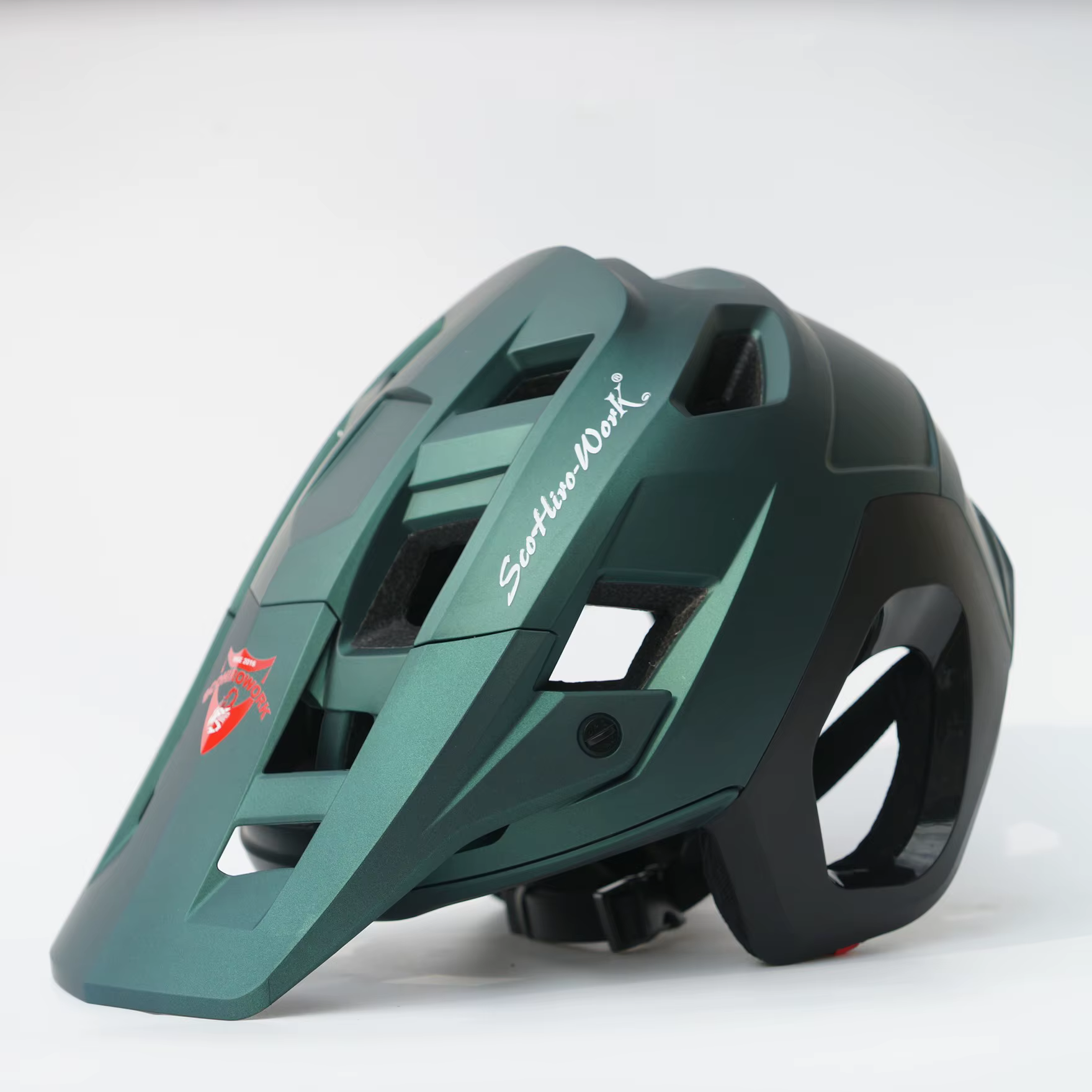 Nouveau casque de vélo 3/4 vtt demi-visage casque de VTT Protection des oreilles Sports de plein air
