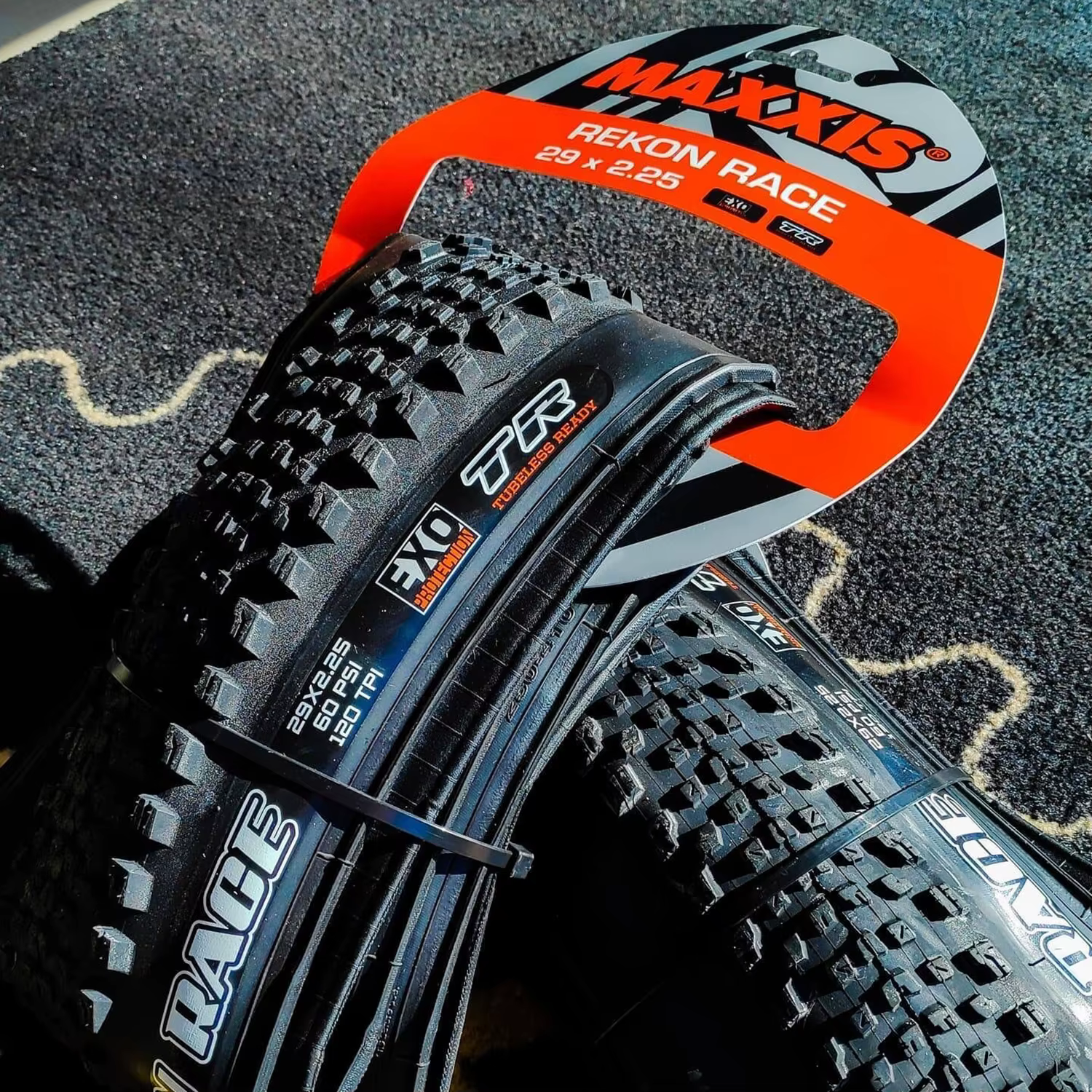 MAXXIS-VTT sans chambre à air REKON RACE EXO TR(M355RU), 29x25/2, 35