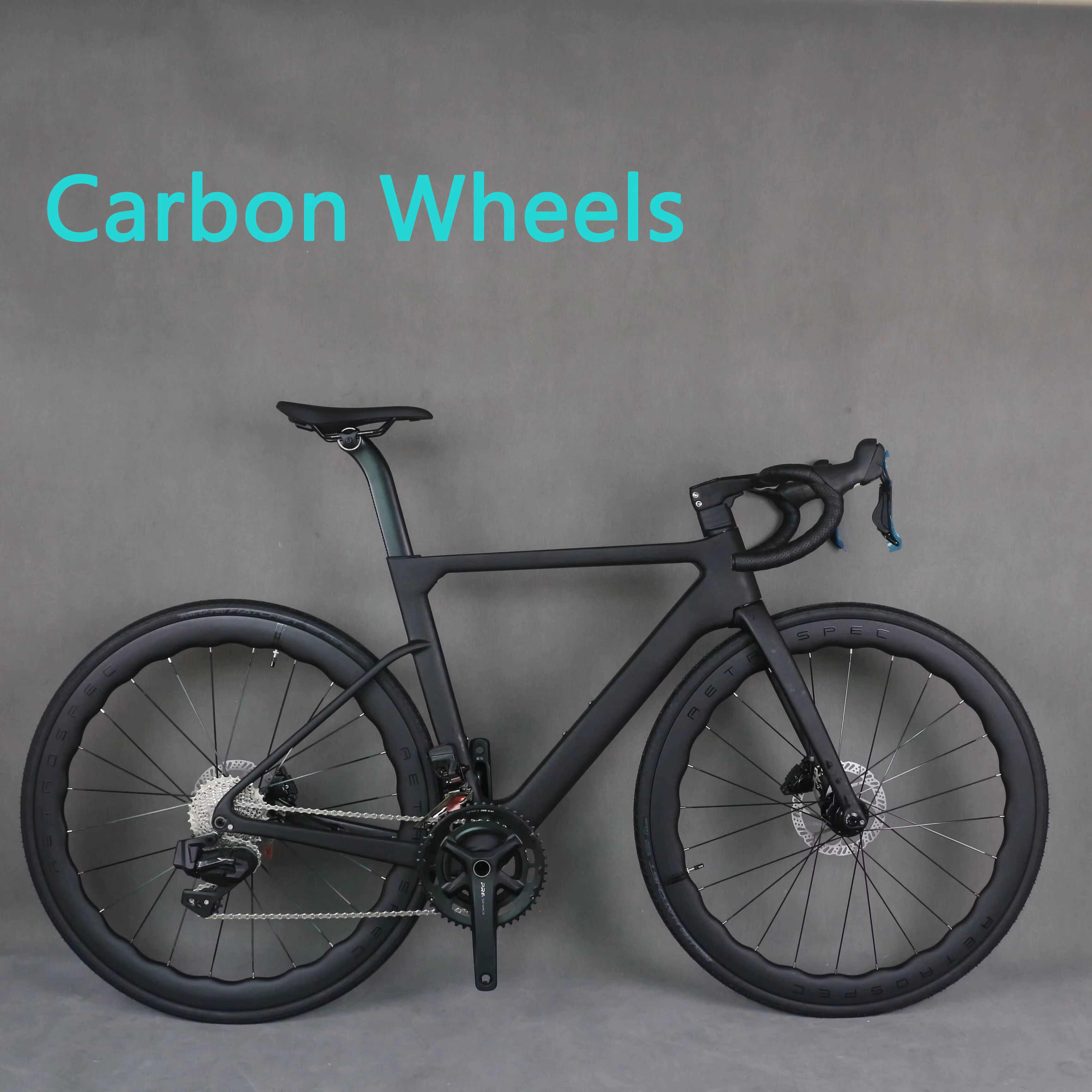 Vélo de route léger de plein carbone de bicyclette TT-X42 de style le plus récent avec des roues éle