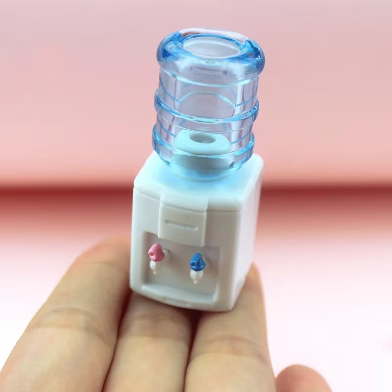Nouveau modèle de scène de jeu alimentaire miniature, mini accessoires, mini distributeur d'eau, acc