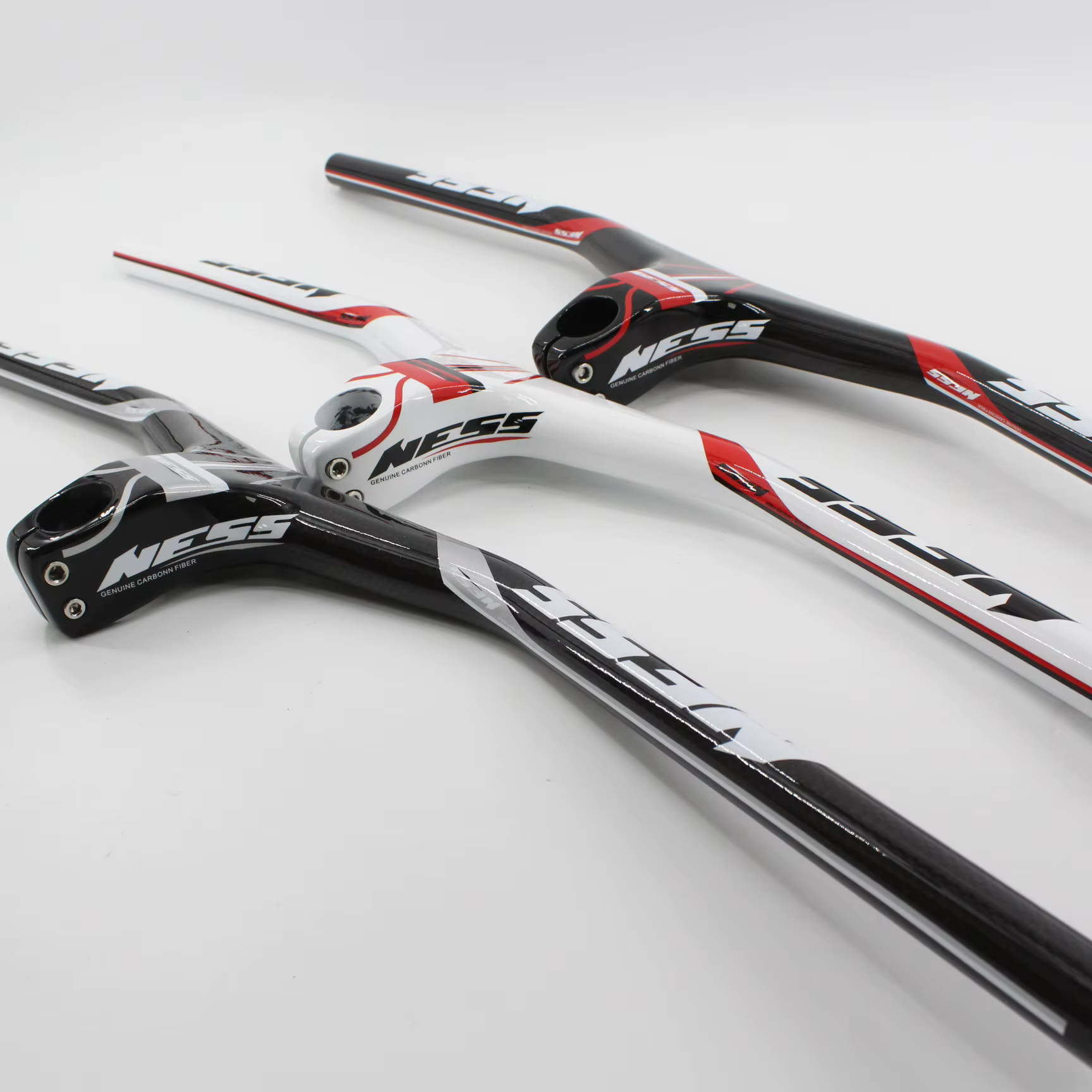 Le plus récent guidon de vélo en fibre de carbone NESS VTT 3K et tige guidon VTT en carbone intégré-