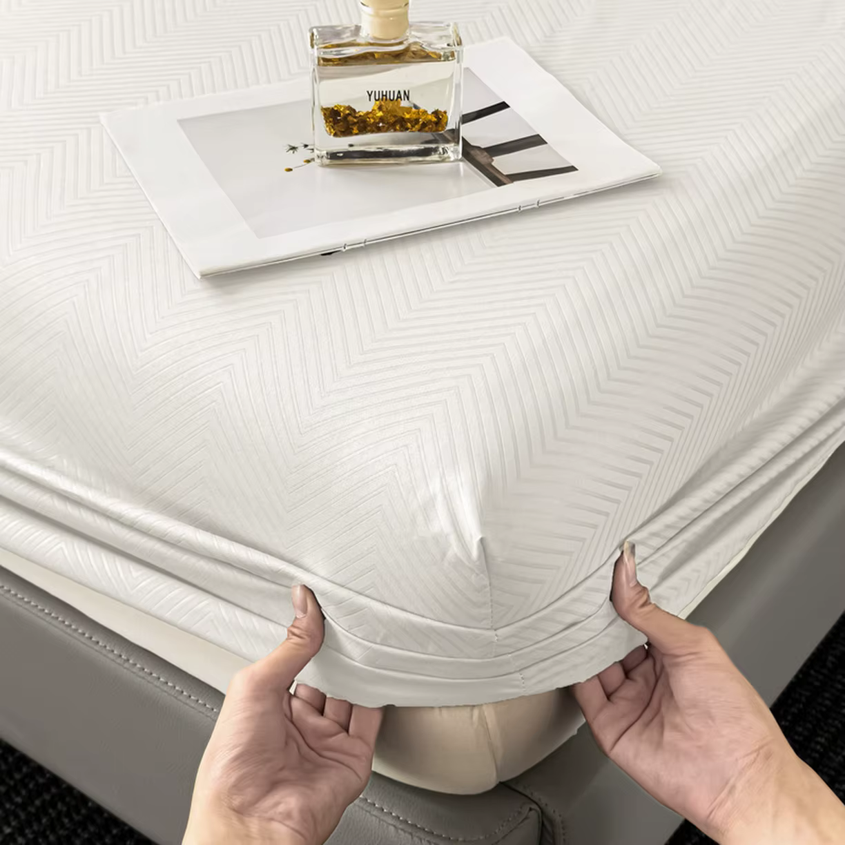 Nouvelle drap-housse en microfibre brossée gaufrée à poches profondes 360 ° Housse de matelas élas