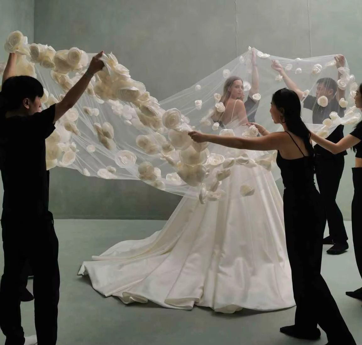 Voile de chapelle élégant voiles de mariage une couche Tulle 3D-fleurs Appliques dentelle Tulle blan