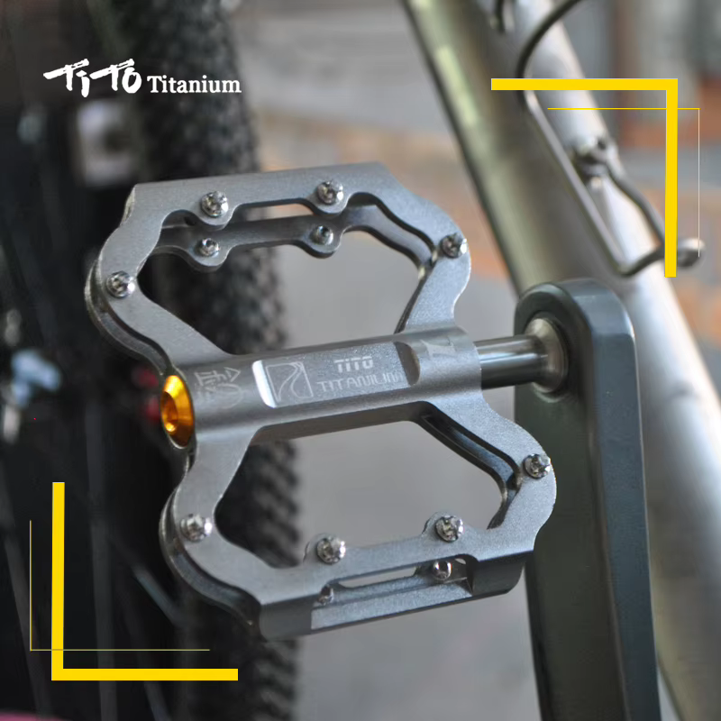 Pédale de vélo ultralégère en titane TiTo