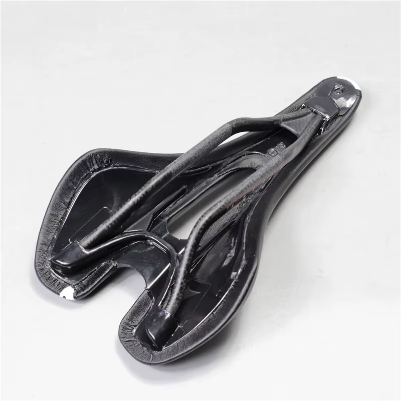 Romin Evo-Selle creuse de vélo de route pour homme