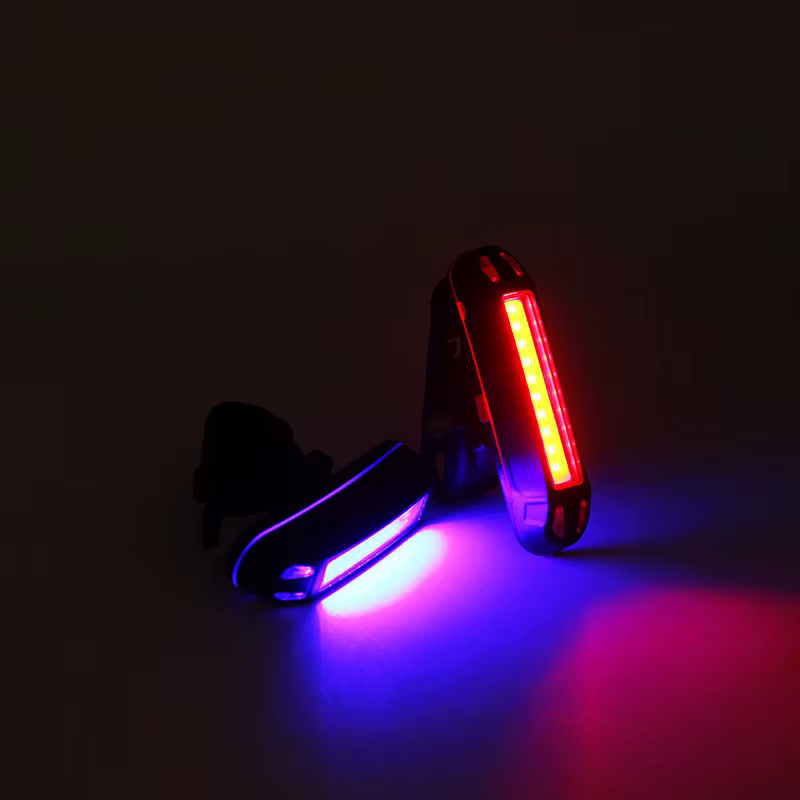 Feu arrière de vélo rechargeable par USB rouge bleu LED feu