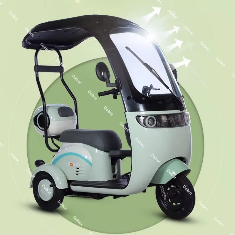 Tricycle électrique avec hangar 3 lieux pour passagers