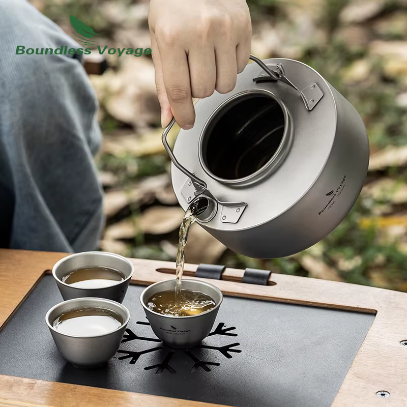 Bouilloire de Camping monocouche en titane, Voyage sans limites, avec poignée pliante, équipement de Bushcraft Durable de 700ML, machine à thé à feu ouvert