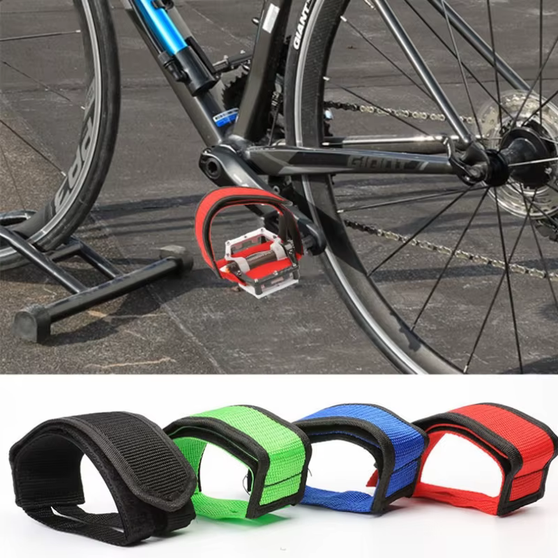 Une paire de sangles de pied de vélo