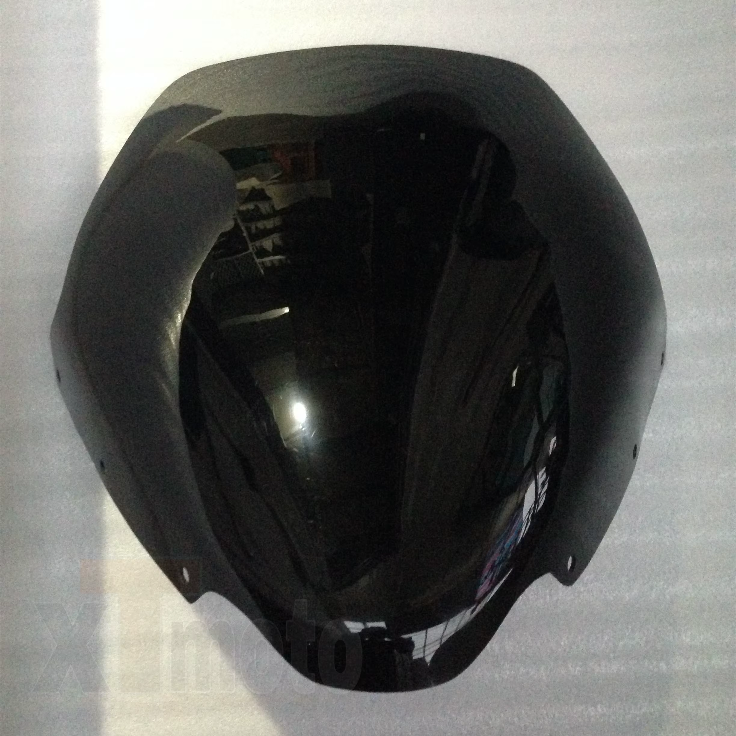 Pare-brise court noir pour moto et scooter