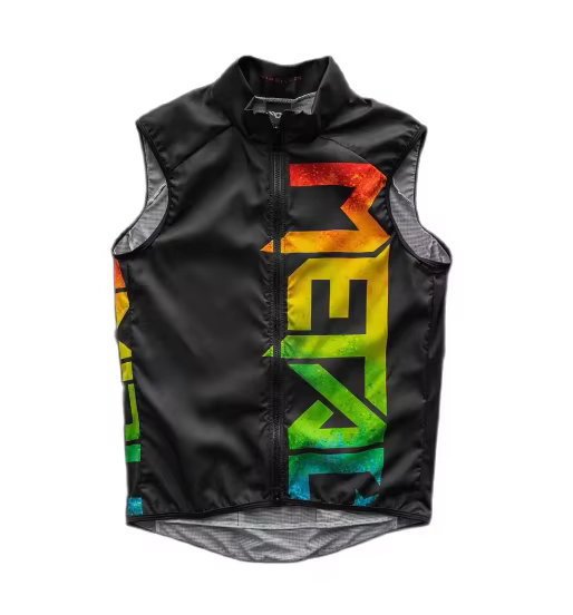 Le nouveau gilet de cyclisme sur route ultra-fin coupe-vent avec recharge intégrée peut être personnalisé gratuitement
