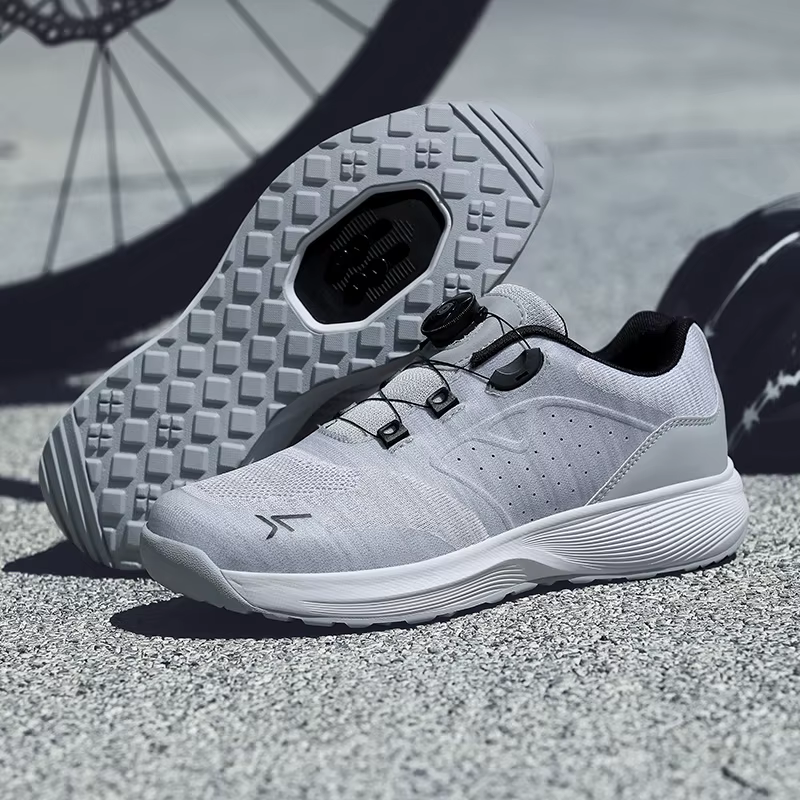 Chaussures de cyclisme pour homme à crampons pour pédale plate