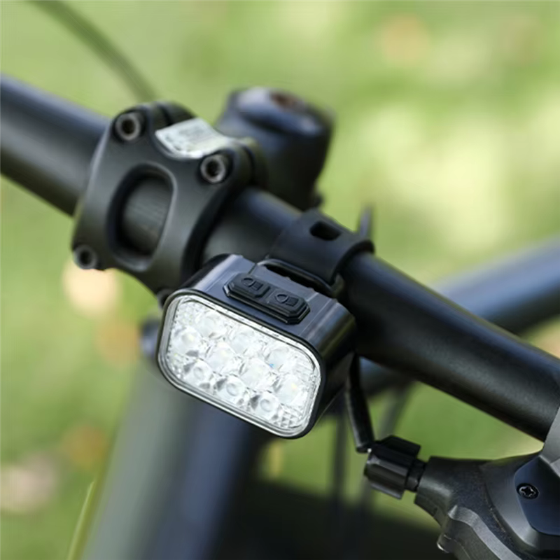 Ensemble d'éclairage de vélo avant et arrière USB charge casque de montagne phare