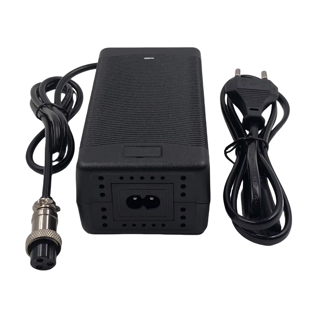 Chargeur de batterie Li-ion pour vélo électrique 36V