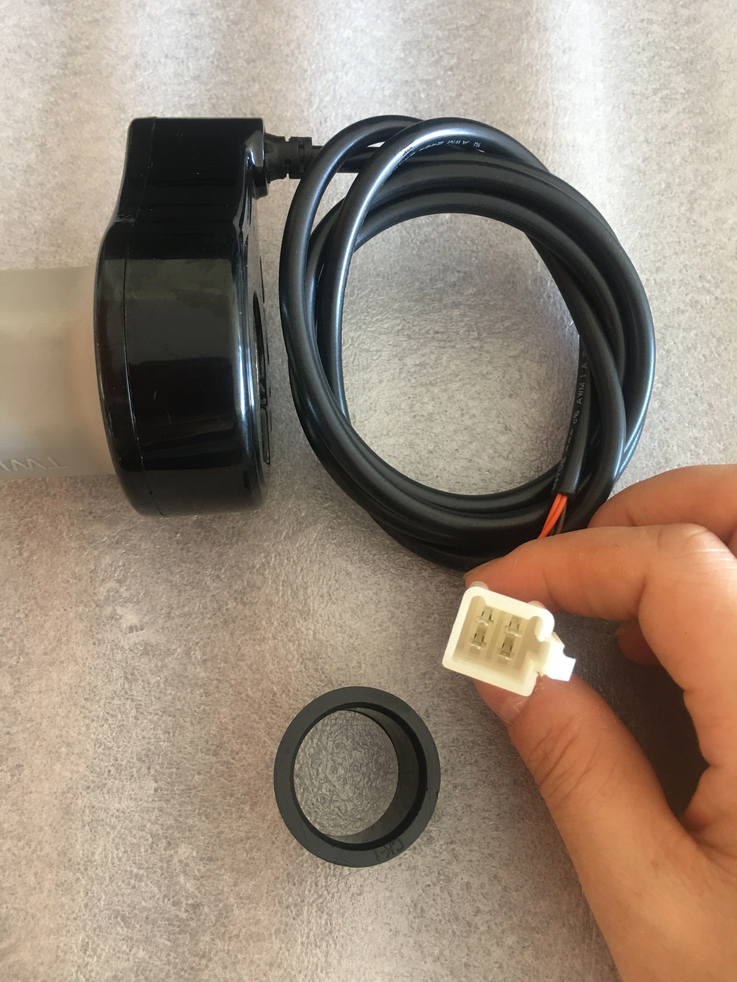 24V 4-Wire Twist Grip Throttle for Electric Razor E100 / E125 (Versions 10+) E200 (V24+)