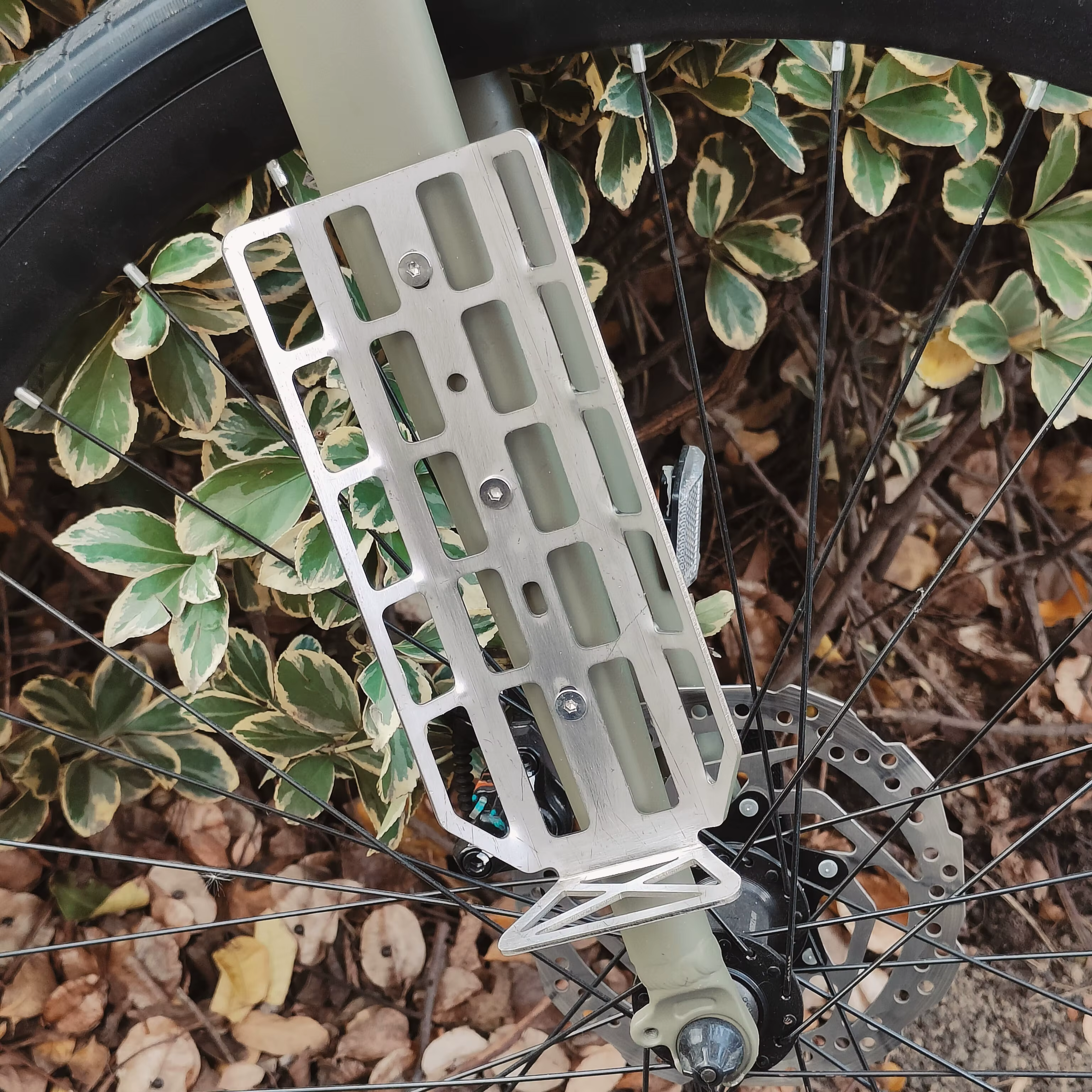 Touring voyage vélo fourche monté Extra-large porte-bouteille d'eau support latéral Bikepacking plate-forme à bagages 2mm acier inoxydable