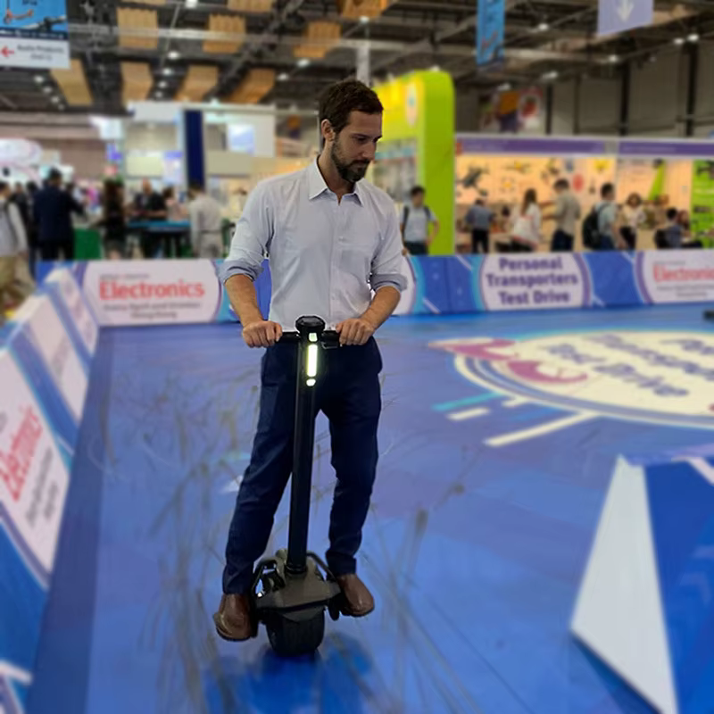 Monocycle électrique auto-équilibré