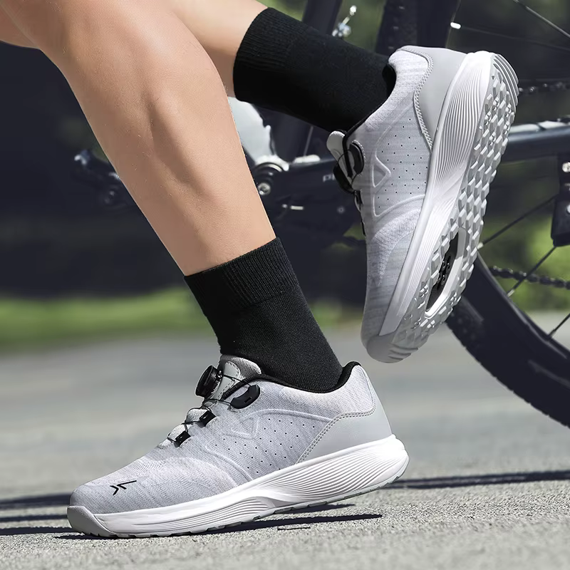 Chaussures de cyclisme pour homme à crampons pour pédale plate