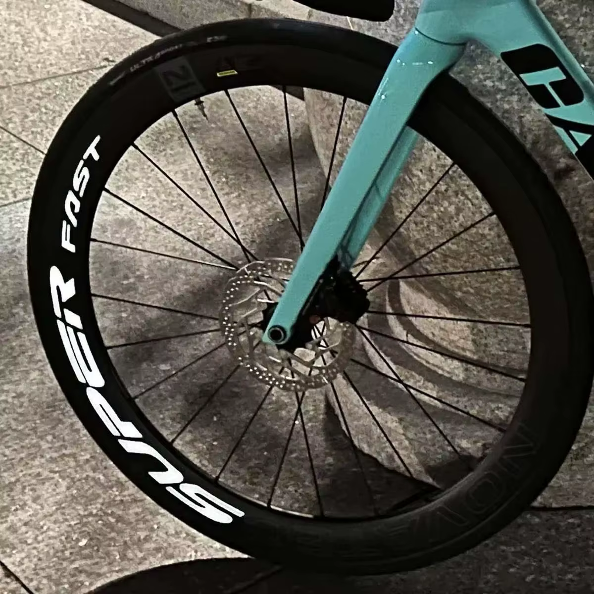 Autocollants lumineux pour jantes de vélo
