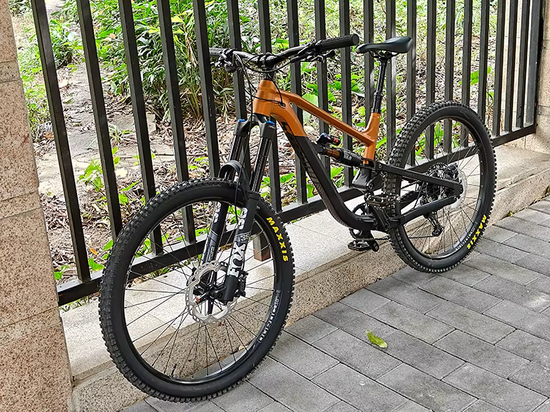 Cadre de vélo tout suspendu
