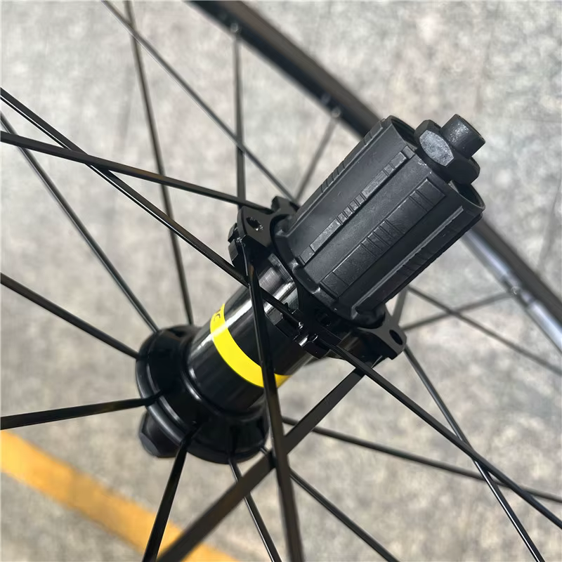 Vente d'usine 700C jeu de roues en carbone 60mm + 88mm