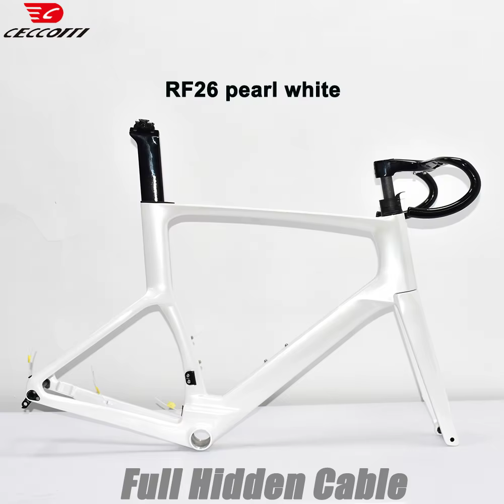 Cadre de vélo de route entièrement en carbone modèle CECCOTTI RF26 avec frein à disque conception de câble intérieur