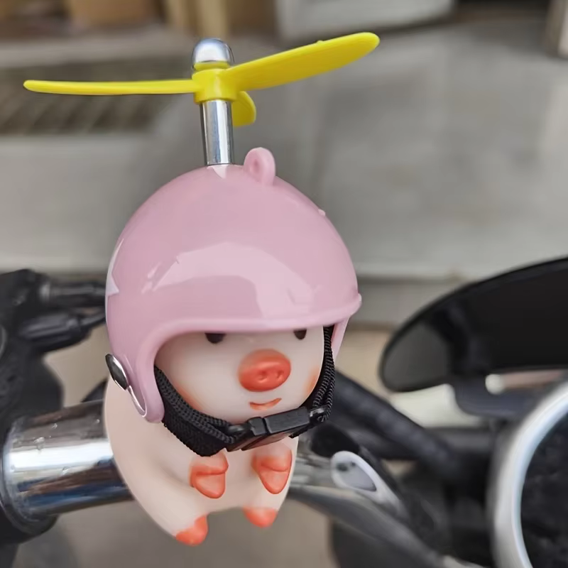 Décoration de scooter électrique en forme de petit cochon mignon