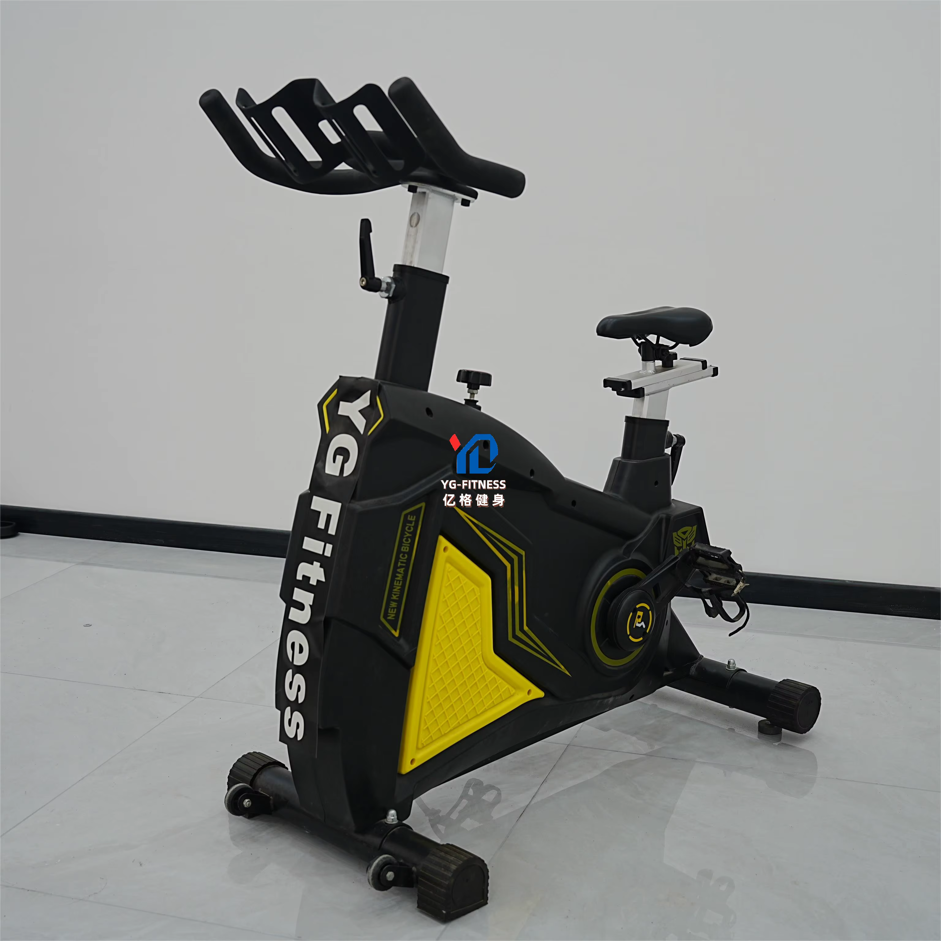 Vélo de spinning commercial en promotion – Vélo de sport pour la vente