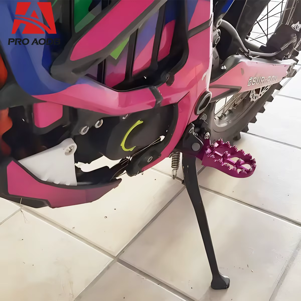 Repose-pieds pour moto électrique tout-terrain Sur-Ron