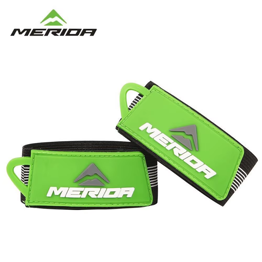 Clip universel pour pantalon de vélo