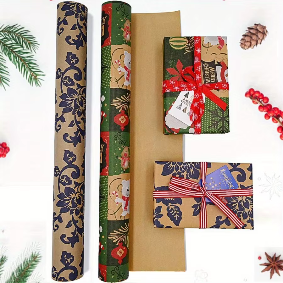 Rouleau de papier d'emballage de Noël – Papier kraft festif avec motifs de flocons de neige, d'arbres et d'ornements, idéal pour l'emballage de cadeaux de vacances