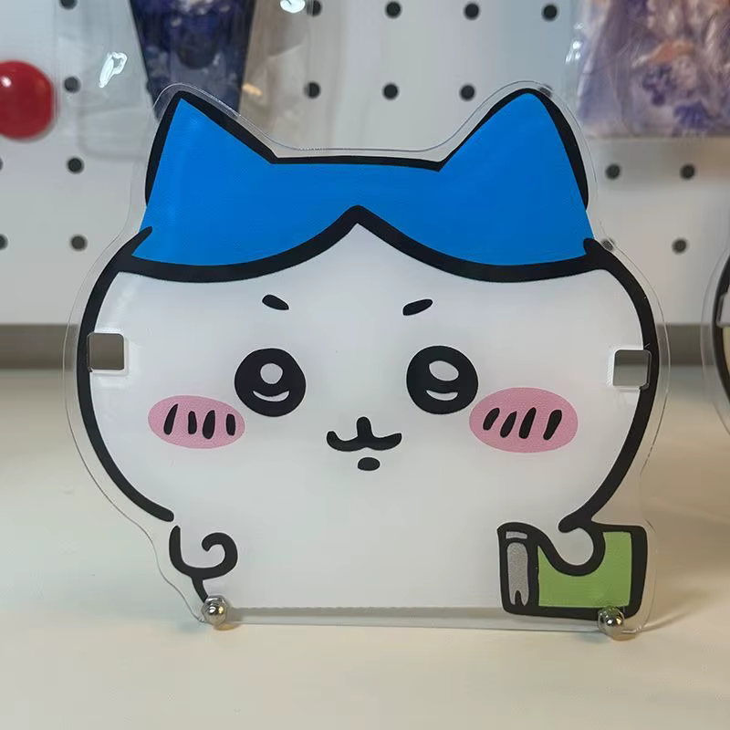 Support à lunettes Kawaii Chiikawa en matériau lisse, organisateur de bureau créatif et pratique, décoration pour la maison et le bureau, utilisation quotidienne exquise