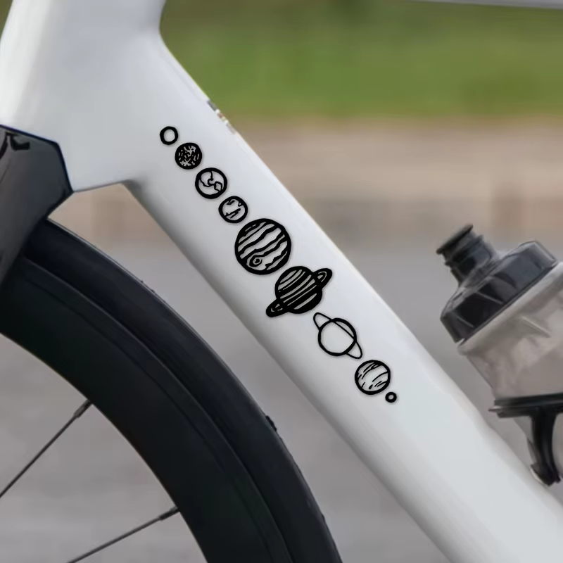 Autocollants de vélo imperméables et résistants aux UV sur le thème de l'espace galactique