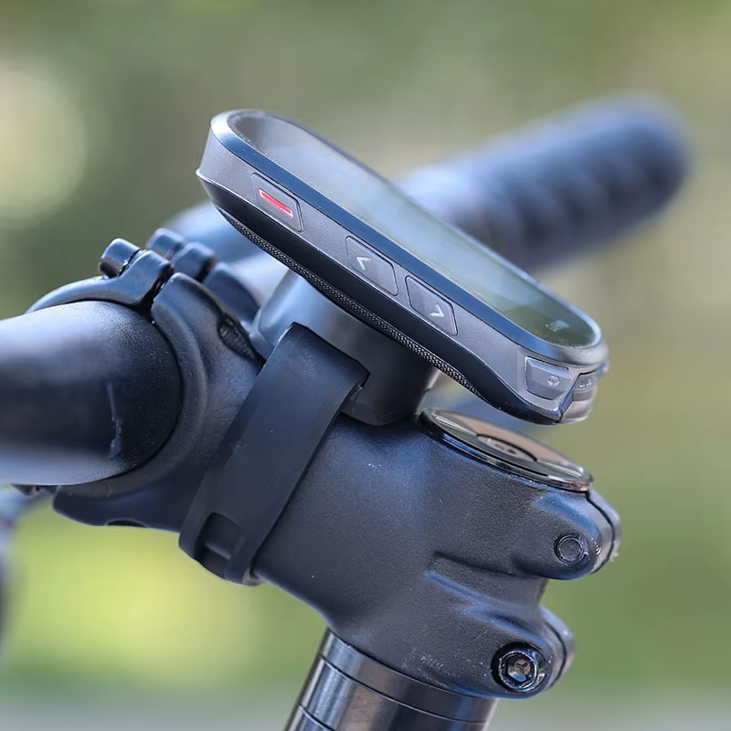 Support d'ordinateur de vélo compatible avec l'interface Garmin pour tige de selle aérodynamique en fibre de carbone