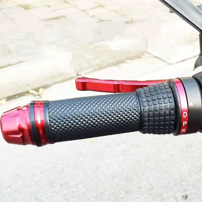 Poignée torsadée pour scooter électrique