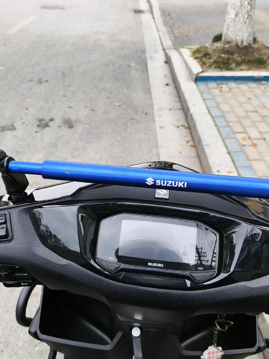 Barre d'extension réglable universelle pour guidon