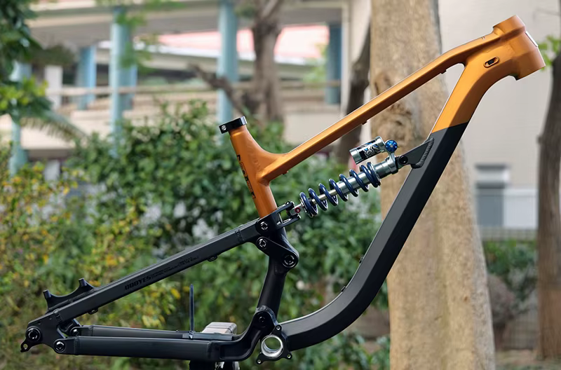 Cadre de vélo tout suspendu