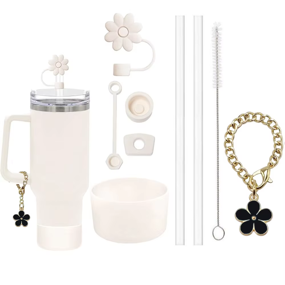 Ensemble d'accessoires 9 pièces, 3 bouchons anti-déversement, fleurs, couverture de paille, botte, 2 pièces, brosse et 1 chaîne à breloques en forme de fleur pour tasse Stanley