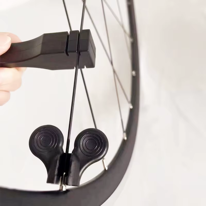 Clé à rayons plats pour vélo