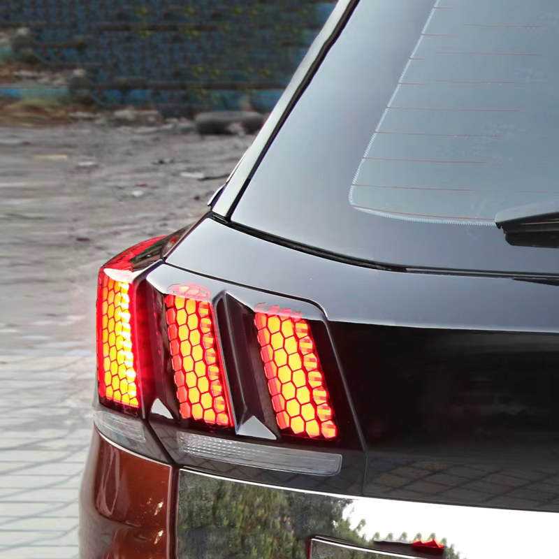 Accessoires pour Peugeot 3008 GT 3008GT 2016 2017 2018 2019, couvercle de feu arrière de voiture, autocollant de protection de décoration en nid d'abeille