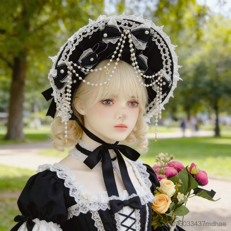 Accessoires de costume Gothic Lolita : Chapeau en dentelle avec nœud, Bonnet élégant vintage victorien pour femme avec ruban perlé, Casquette plate pour Tea Party et Cosplay