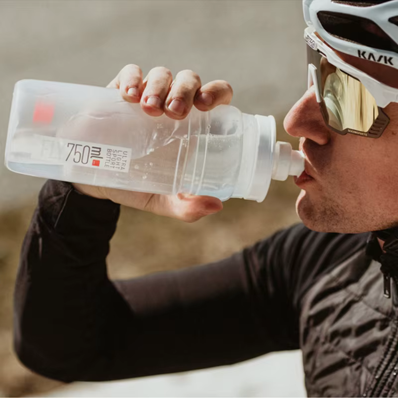 2023 nouvelle bouteille d'eau de cyclisme Elite FLY 550ml bouilloire de vélo de route Ultra légère 54g