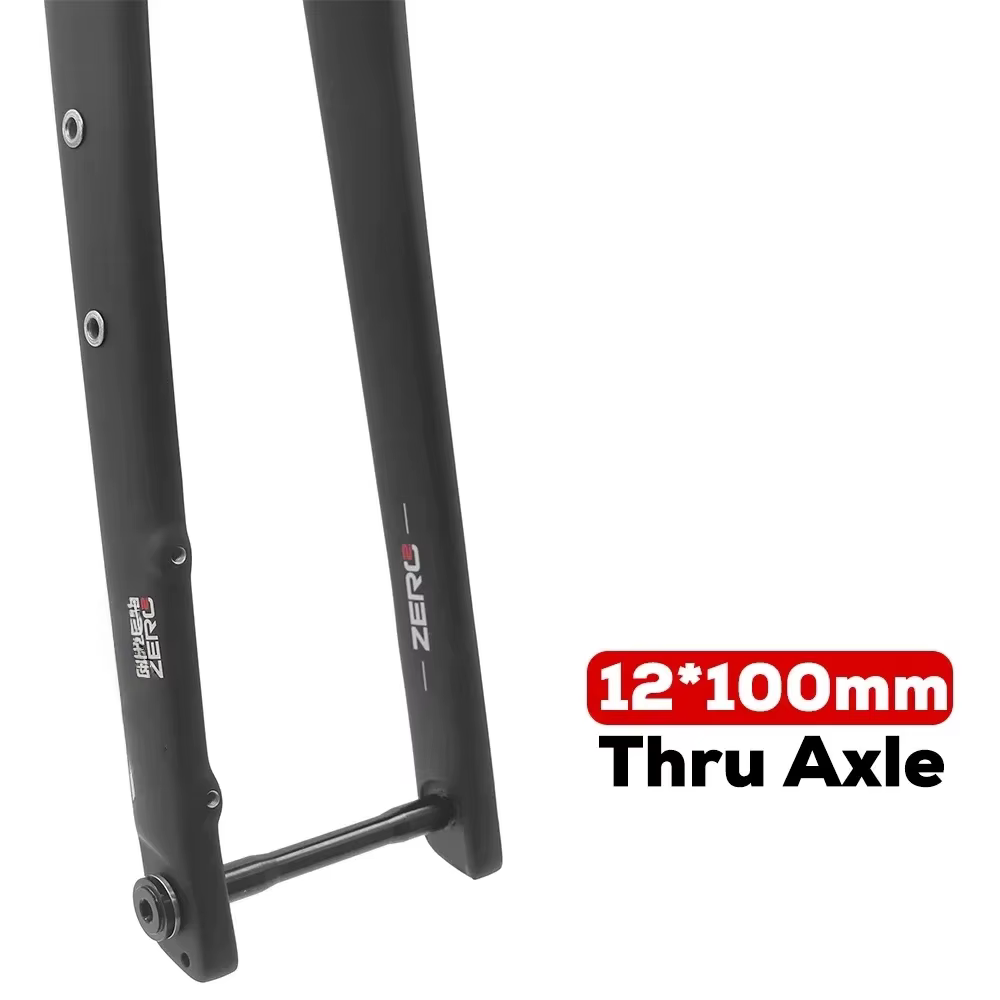 Fourche en carbone gravier - Routage de câbles interne - Dégagement des pneus 700x45c - Axe traversant 12x100 mm ou QR - Steerer droit/conique