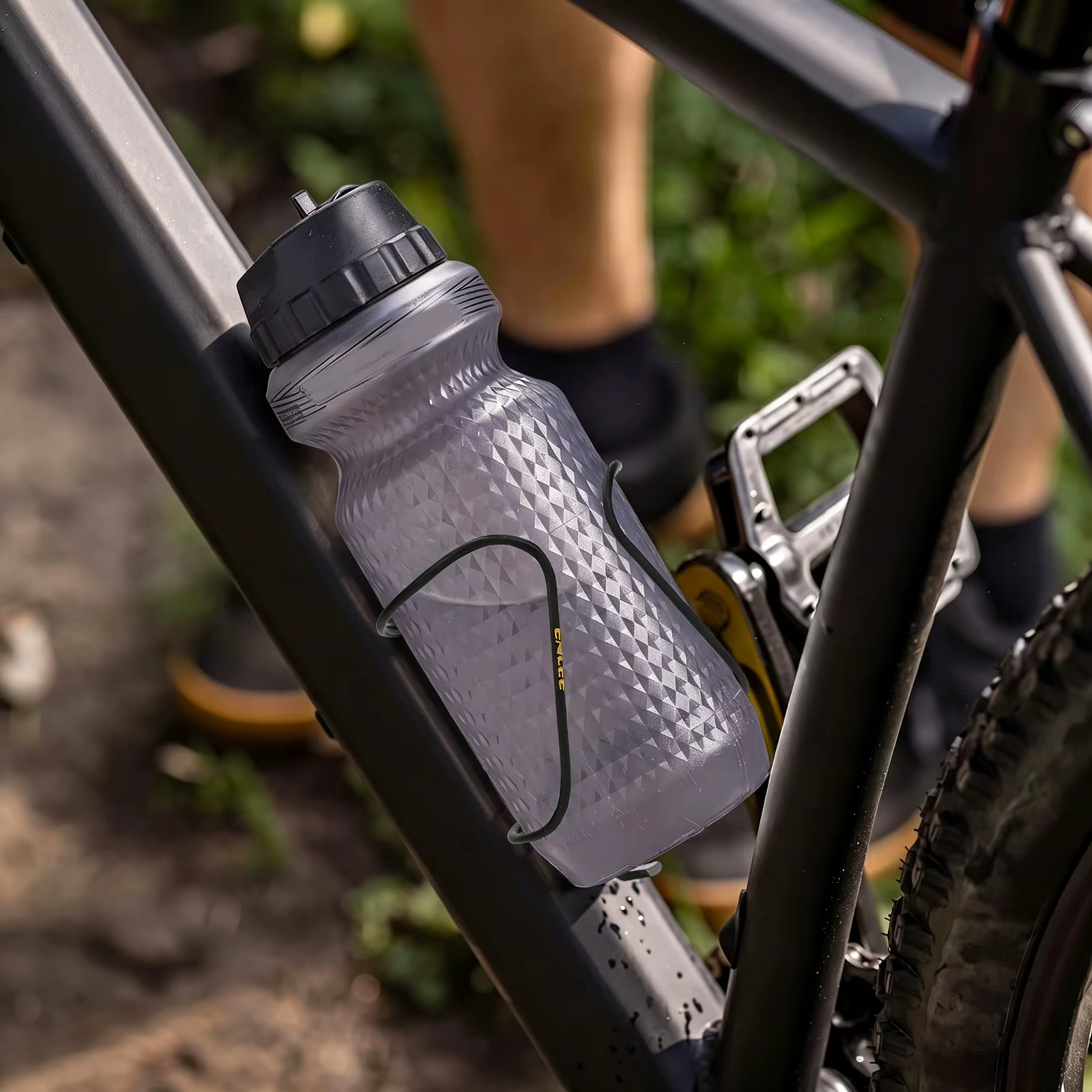 Porte-bouteille de vélo ultra léger en fibre de carbone haute performance pour vélos de route et de montagne
