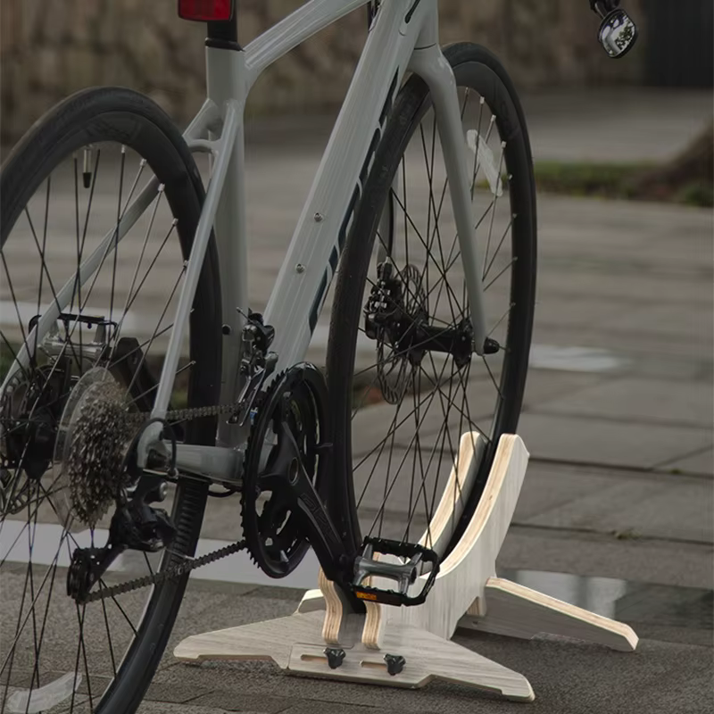 Affichage de vélo en bois massif T1