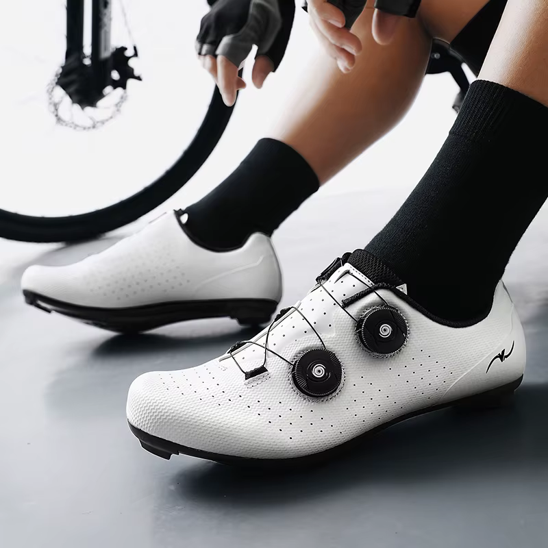 Chaussures de sport pour cyclisme de compétition