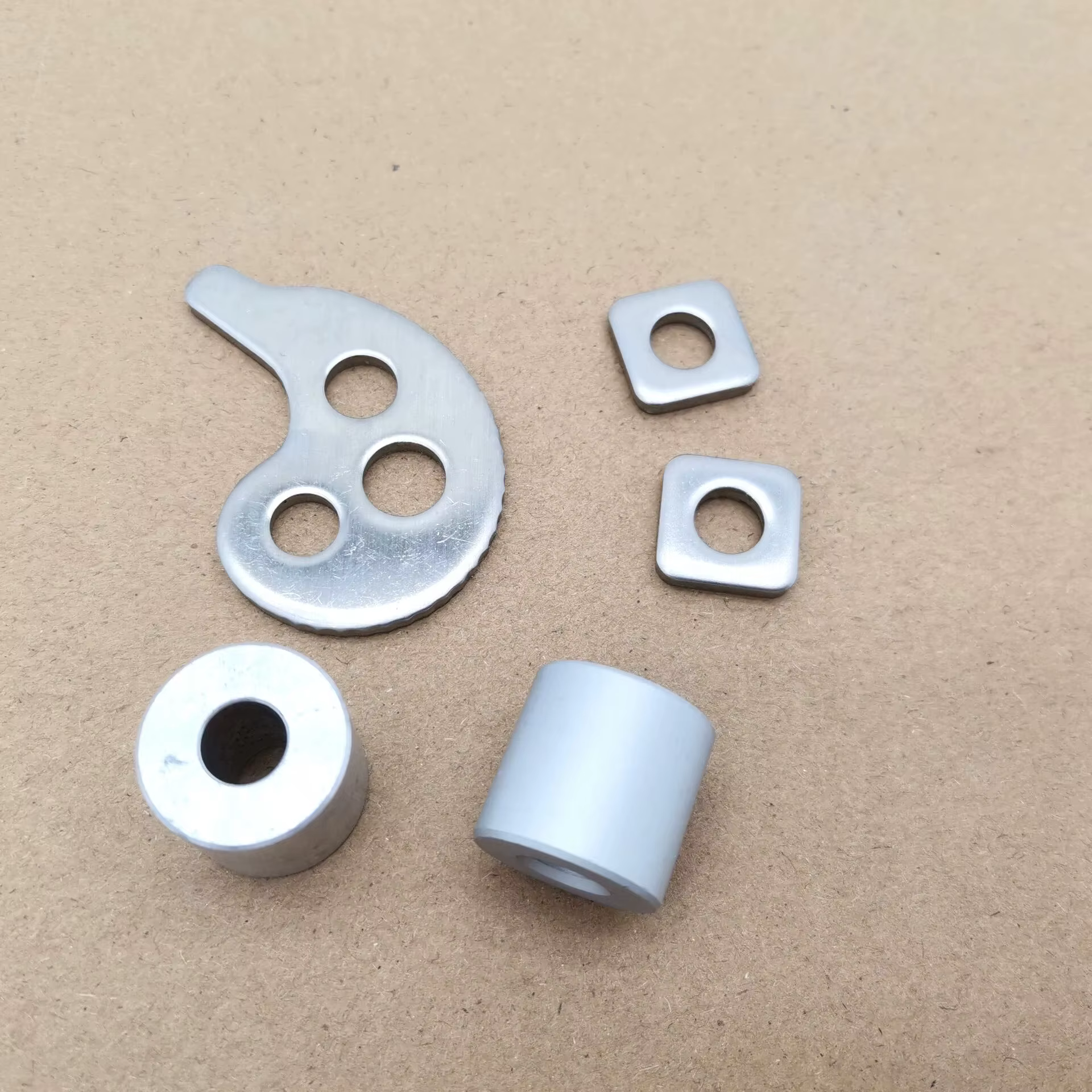 Réglage de la position de la tête du moteur